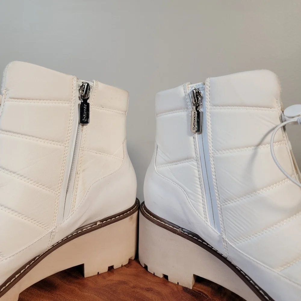 Blondo Daisy White Quilted Waterproof Ankle Boots Size 10